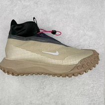 Nike Sneakers ACG Mountain Fly 2 — Light Brown Socks
