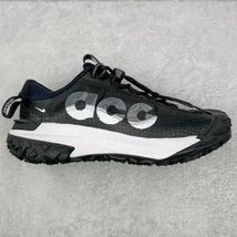 Nike Sneakers ACG Mountain Fly 2 — black and white printing