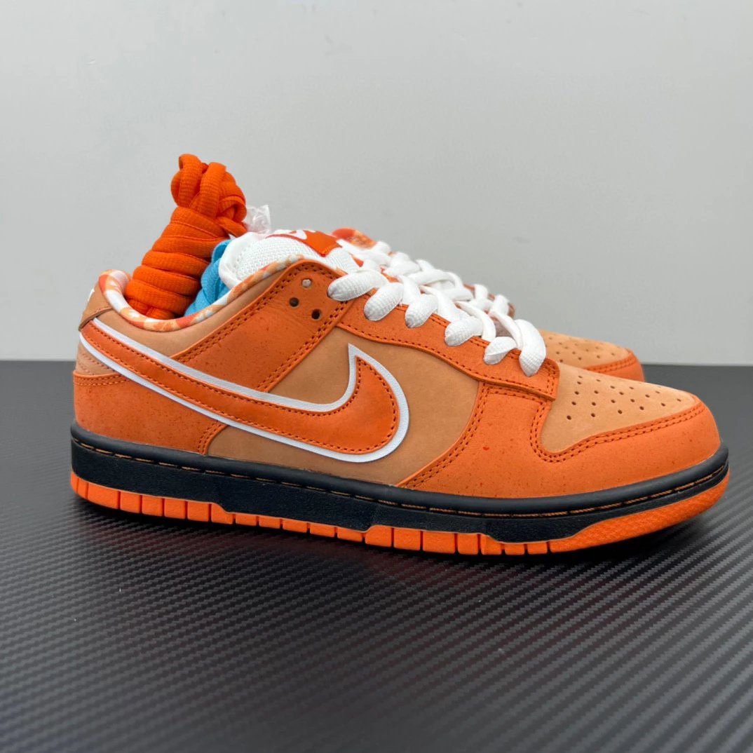 Nike Sneakers SB Dunk Low — Dunk Orange Lobster