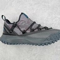 Nike Sneakers ACG Mountain Fly 2 — Gray strap