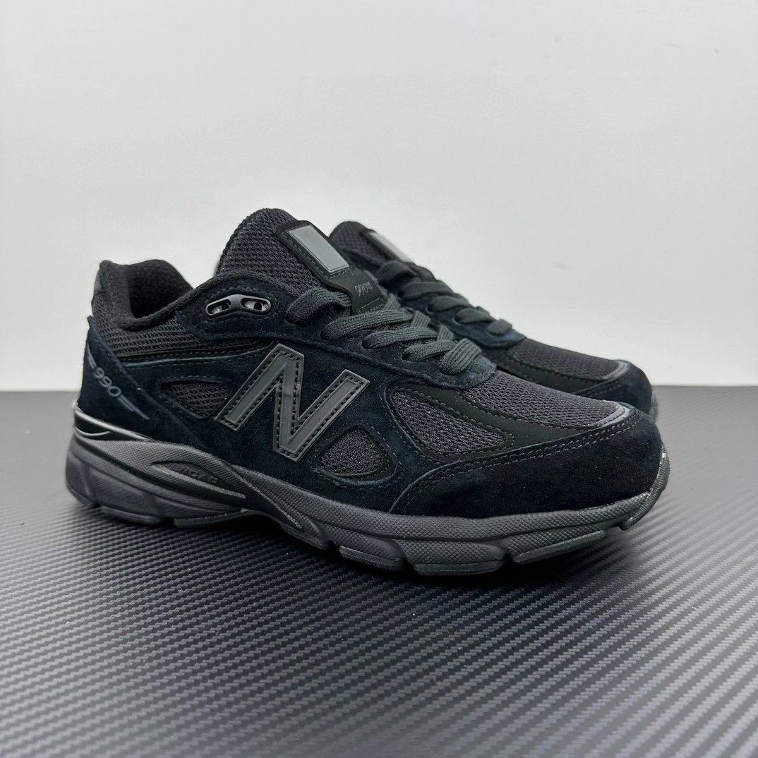 New Balance Sneakers 990v3 — M990BB4