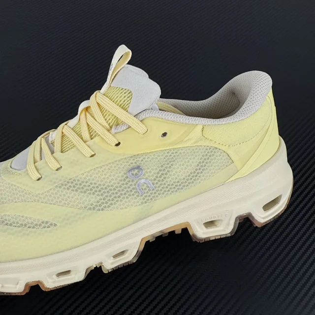 On Sneakers Cloudventure 2 product detail image 9
