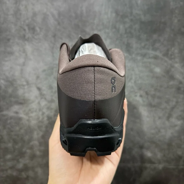 On Sneakers Cloudventure Peak product detail image 4