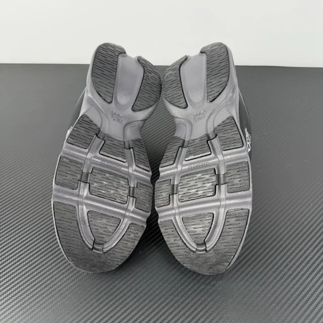 On Sneakers Cloudsolo product detail image 6