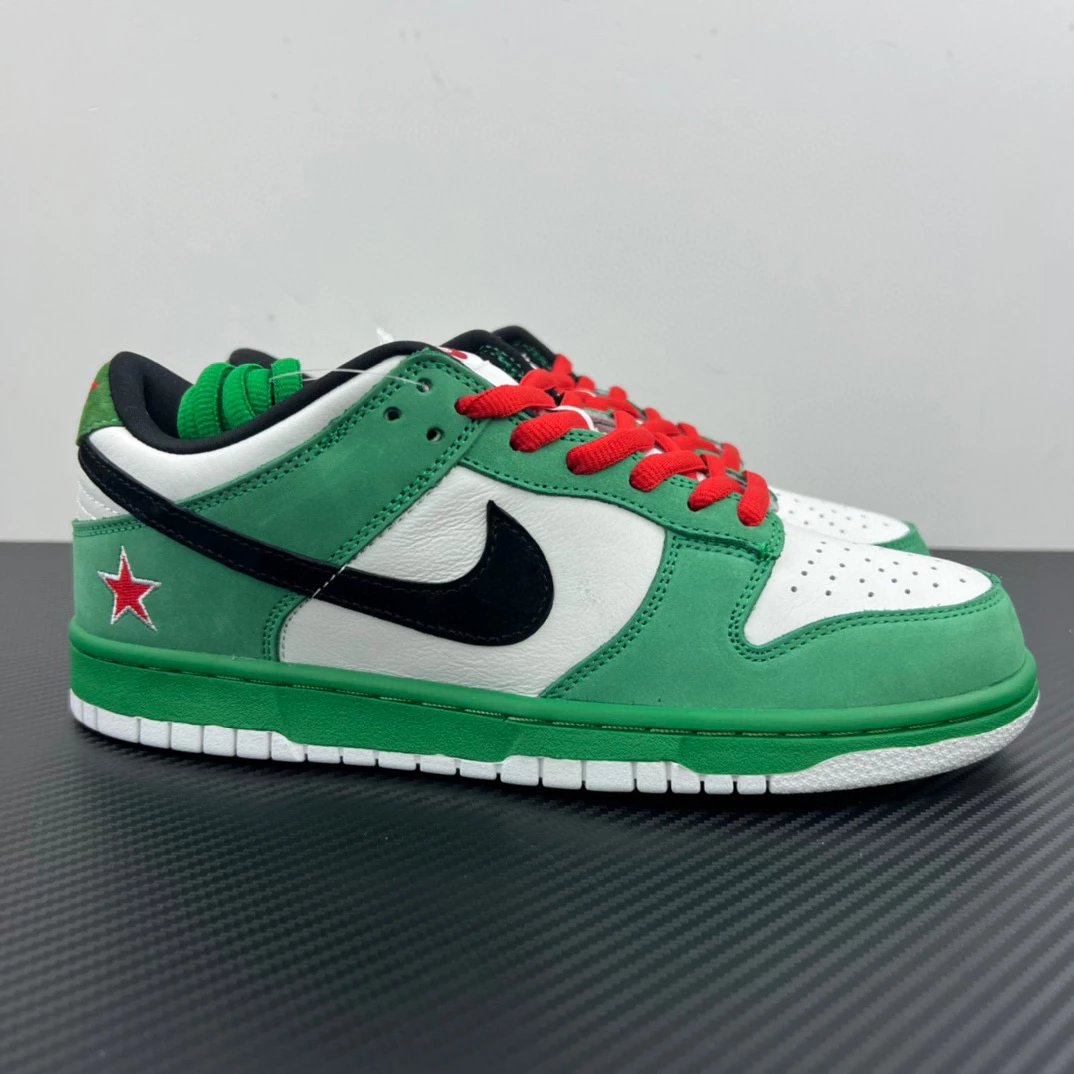 Nike Sneakers SB Dunk Low — Dunk Heineken