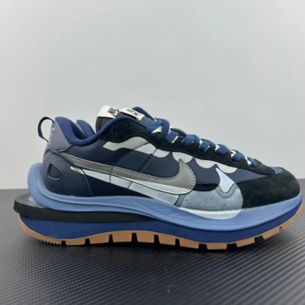 Nike Sneakers VaporWaffle — Deep Blue