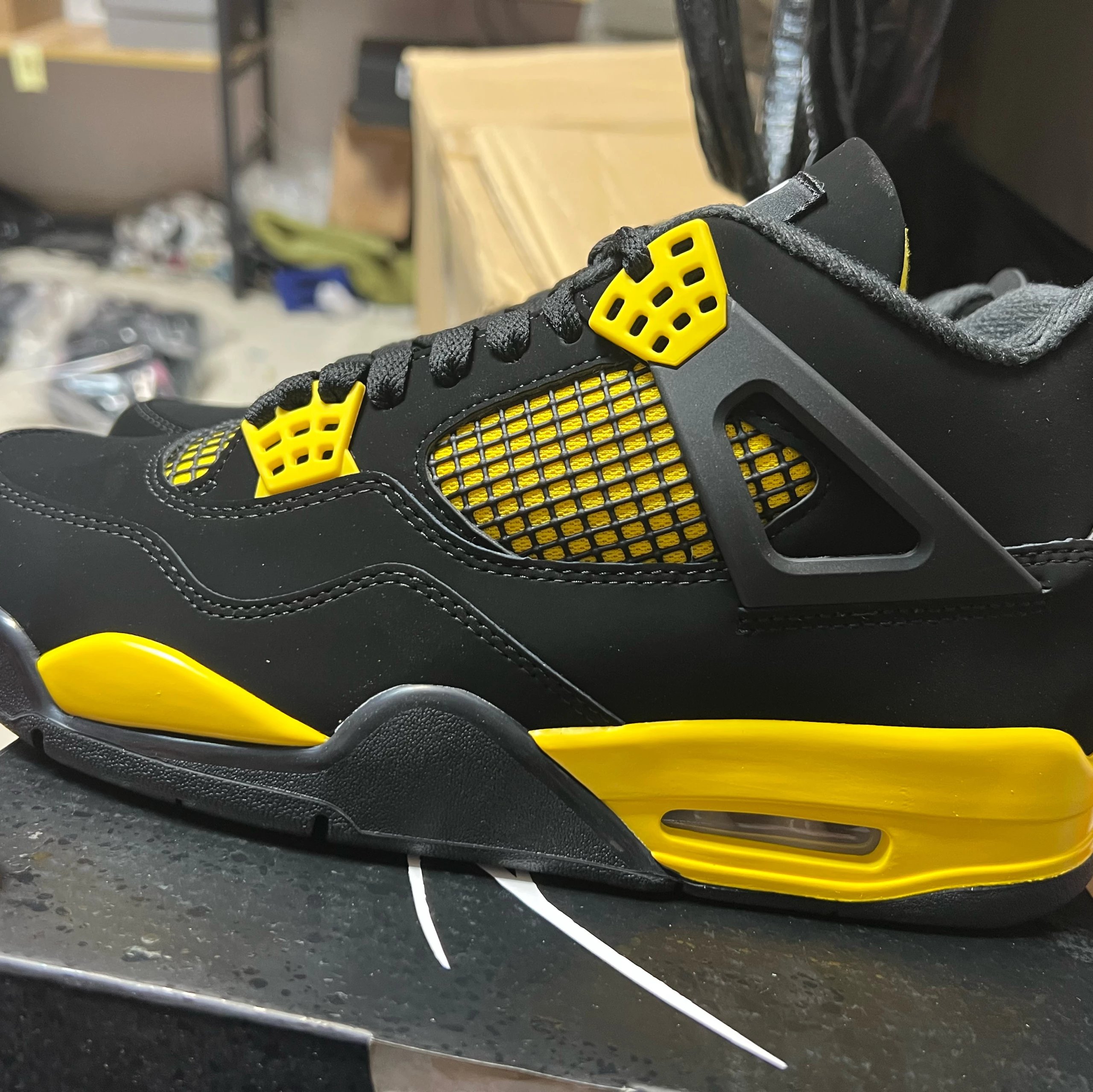 Black Yellow Thunder God DH6927-017