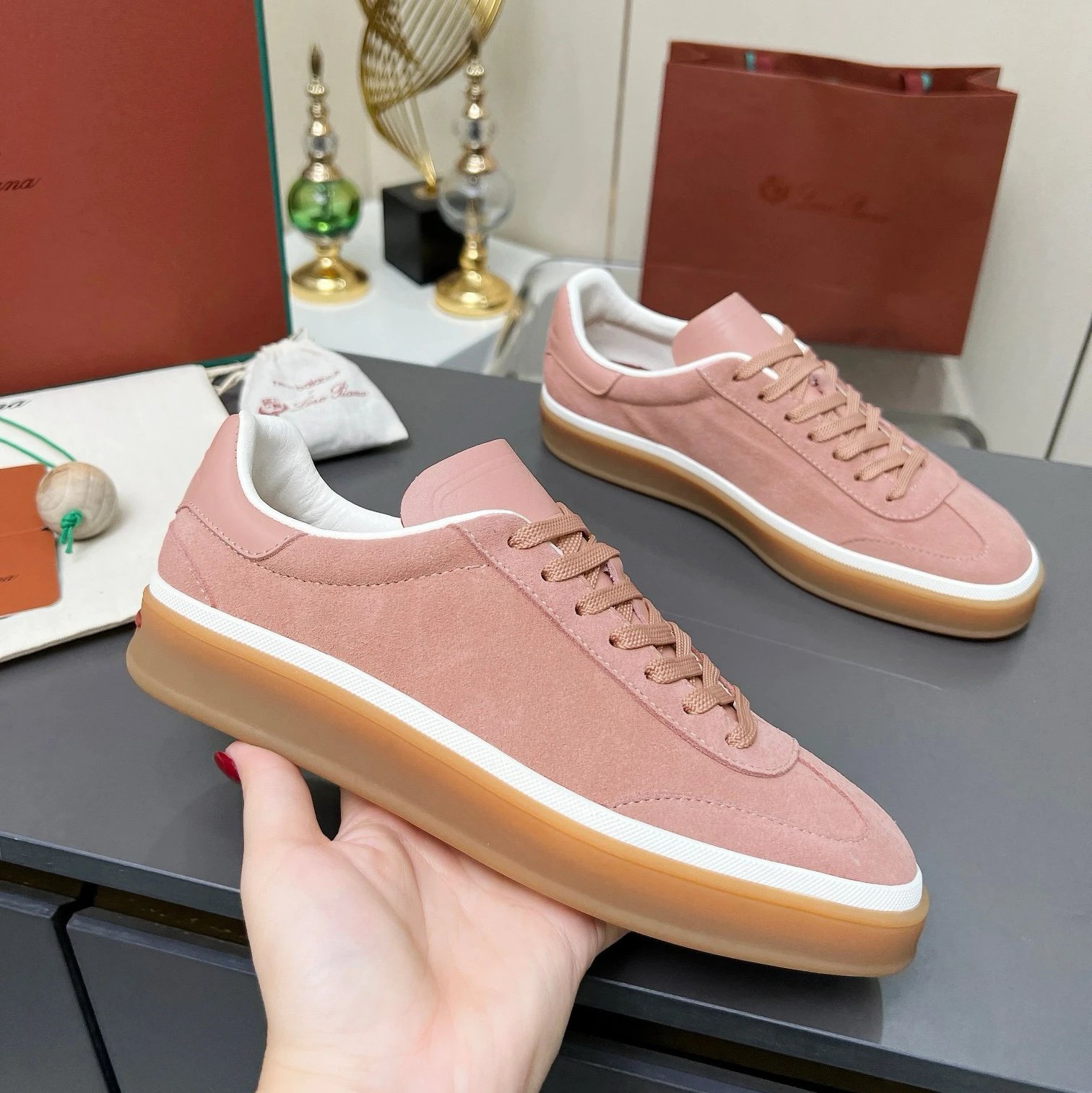 pink