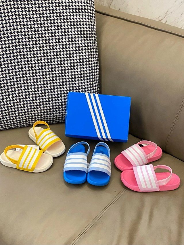 Adidas Children's Slippers Shoes: seller detail photo 11