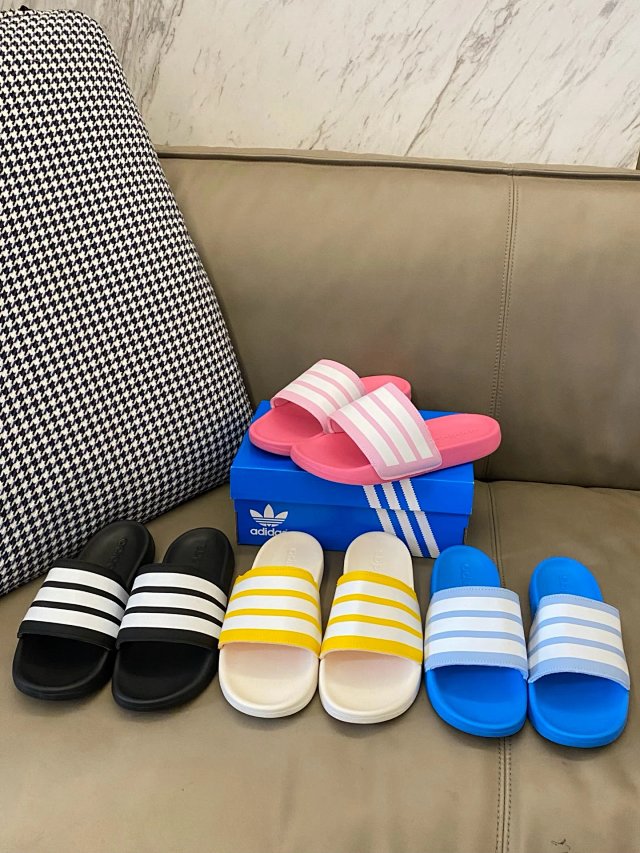 Adidas Children's Slippers Shoes: seller detail photo 12