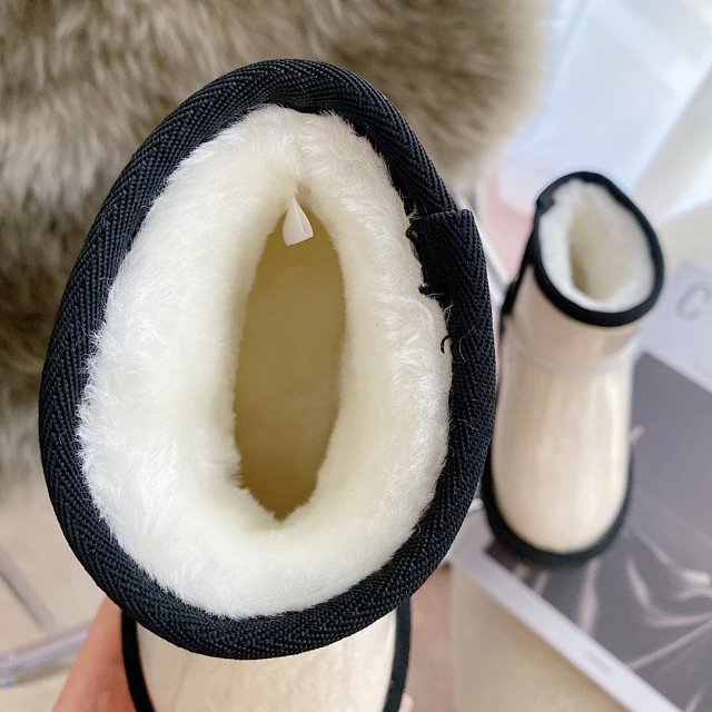 UGG Children's snow boots: seller detail photo 12
