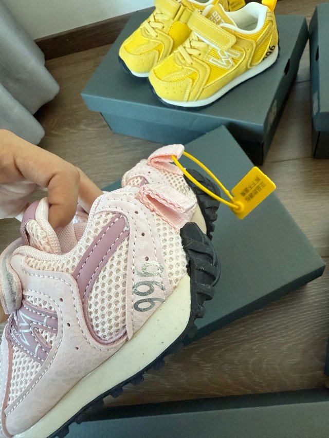 New Balance 996 children's Shoes: seller detail photo 10