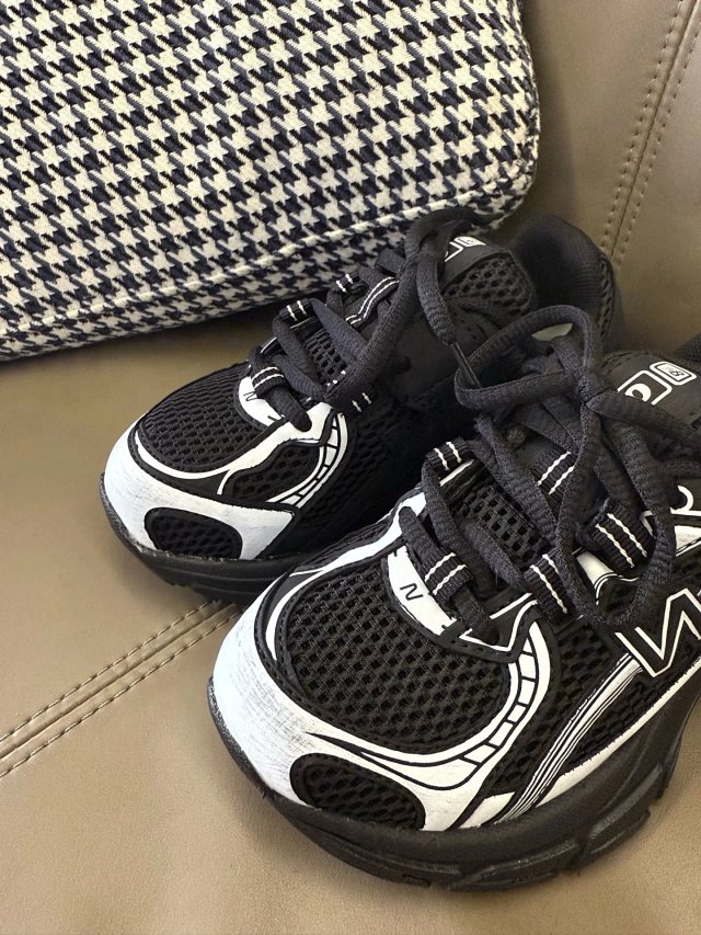 New Balance 740 children's Shoes: seller detail photo 10