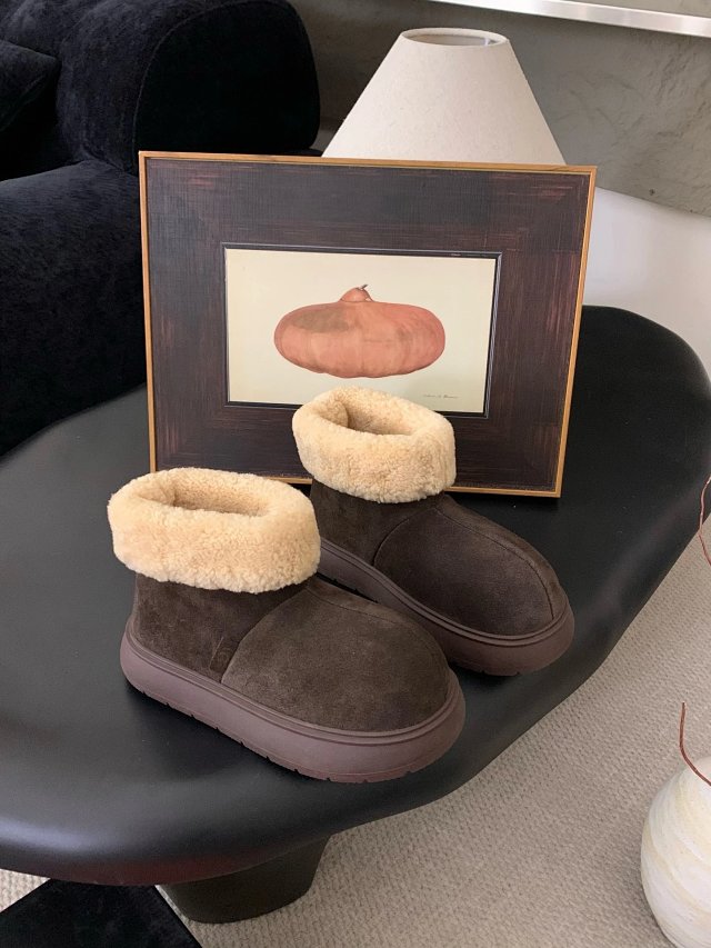 UGG Children's snow boots: seller detail photo 2