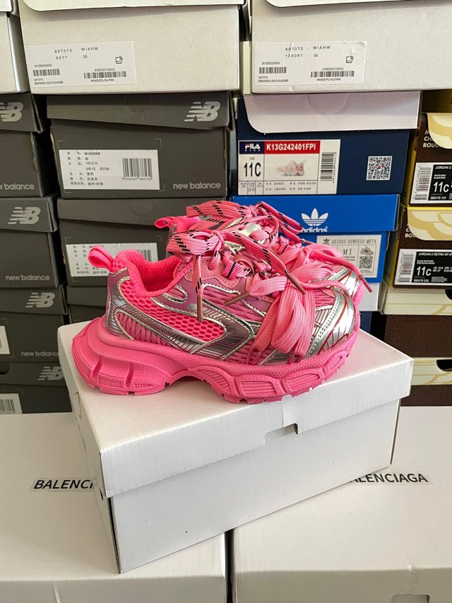 Balenciaga children's shoes: seller detail photo 13