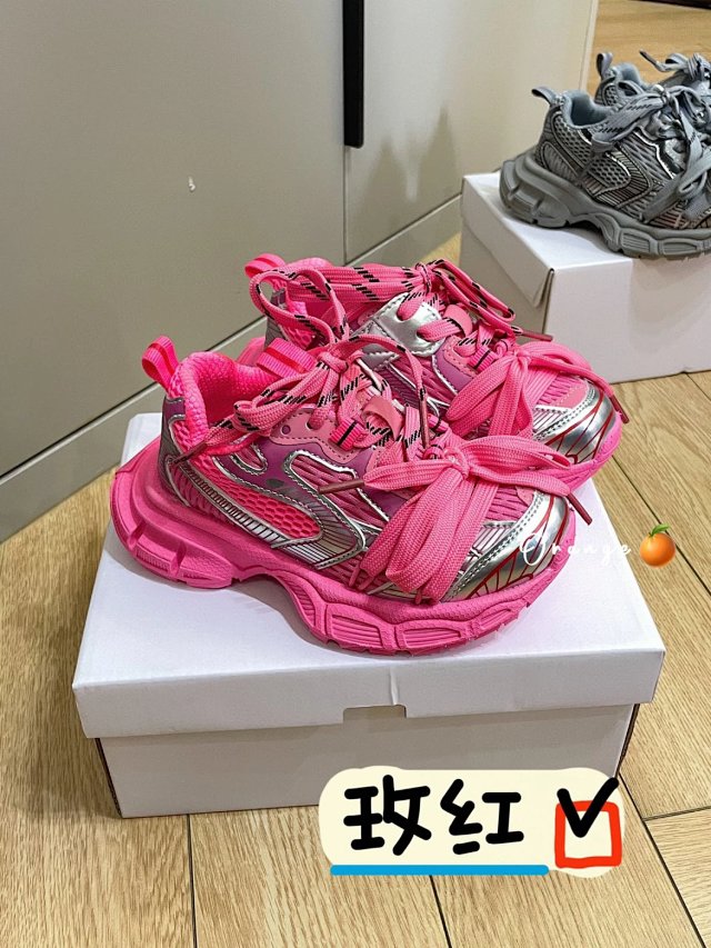 Balenciaga children's shoes: seller detail photo 5