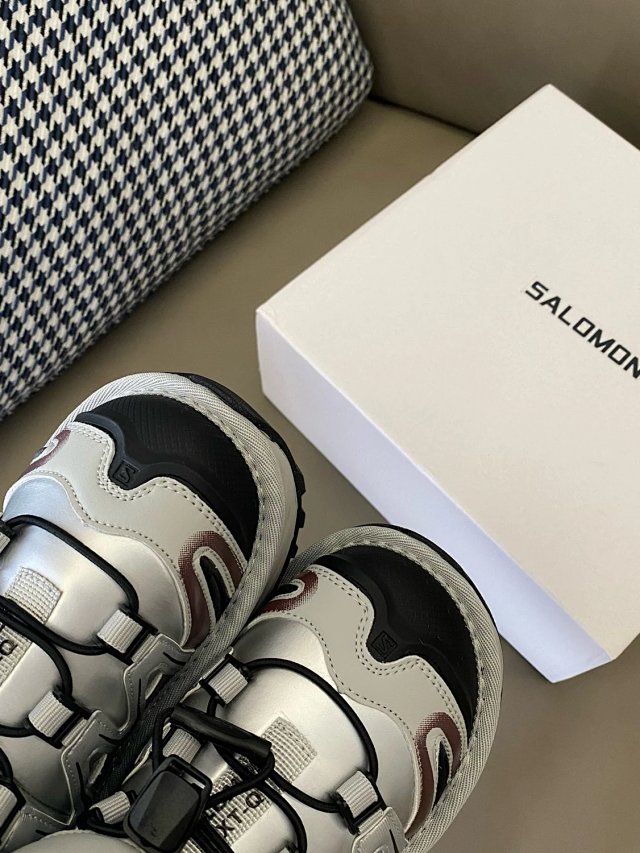 Salomon Children's Shoes: seller detail photo 9