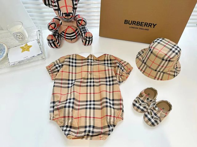 Burberry Children's Set: seller detail photo 11