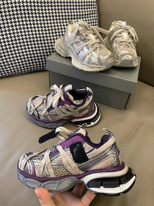 Balenciaga children's shoes: seller detail photo 4