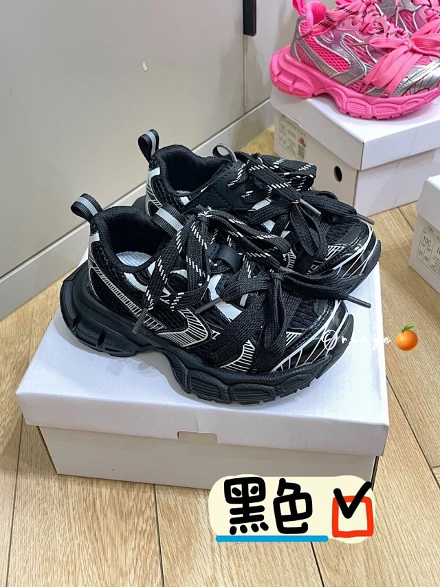 Balenciaga children's shoes: seller detail photo 3