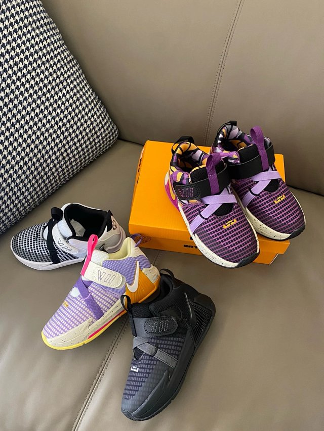 Nike children's Shoes: seller detail photo 6