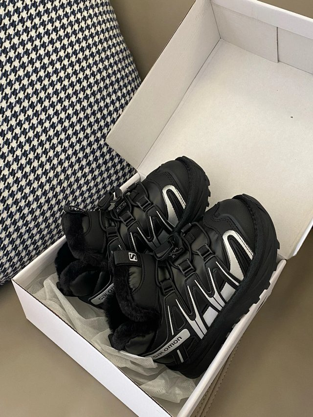 Salomon Children's Shoes: seller detail photo 5