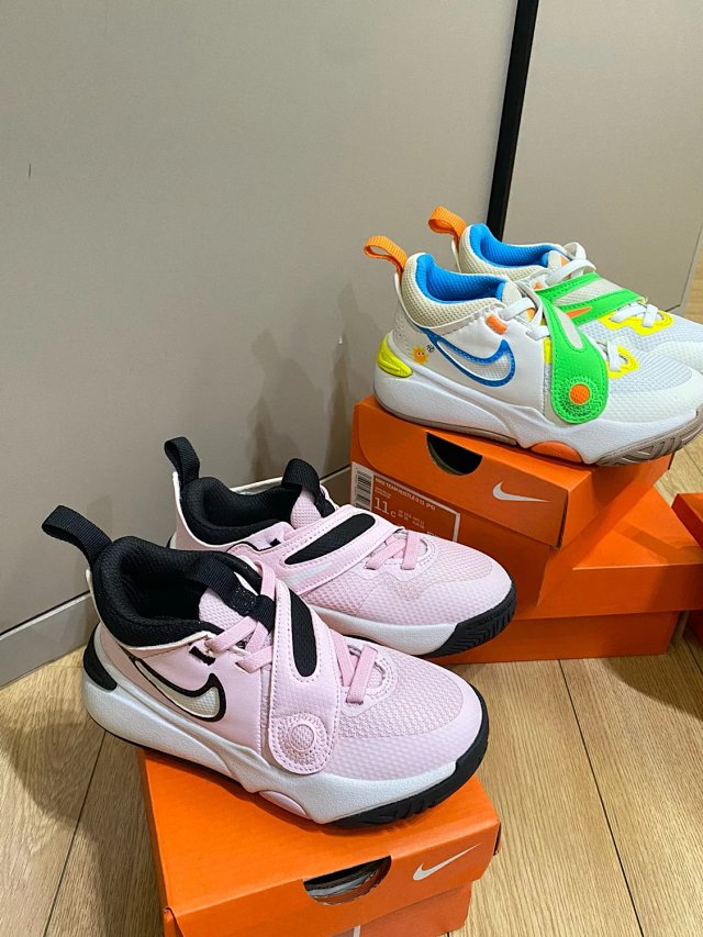 Nike Team Hustle D11 children's Shoes: seller detail photo 4