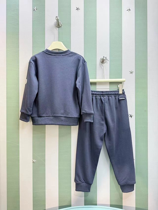 Moncler Children’s Set: seller detail photo 2