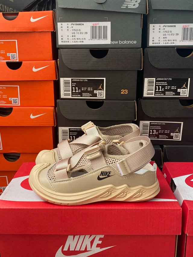Nike children's Shoes: seller detail photo 14