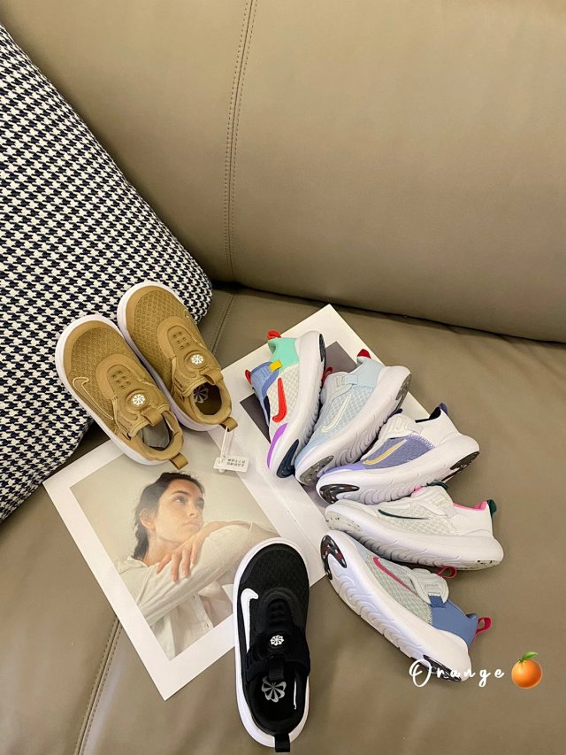 Nike children's Shoes: seller detail photo 2