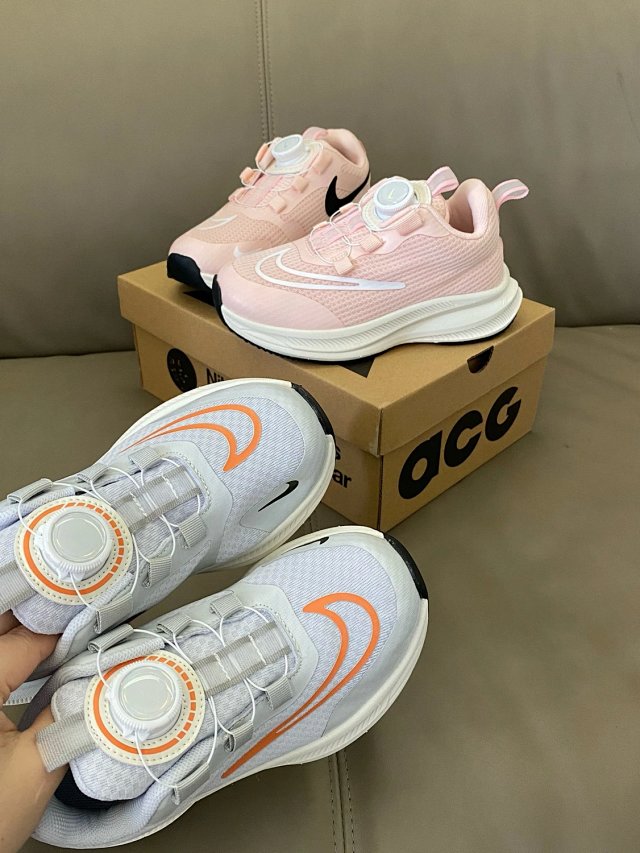 Nike Children's Shoes: seller detail photo 4
