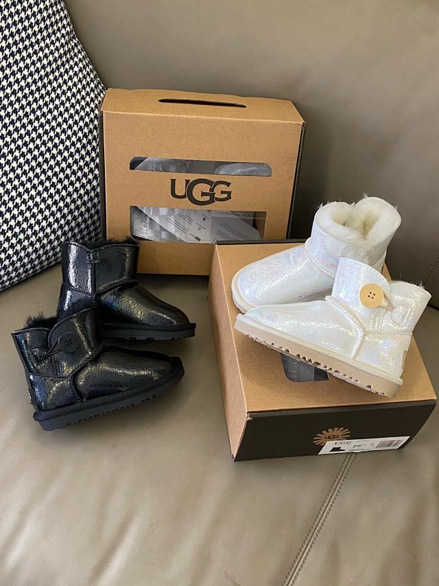 UGG Children's snow boots: seller detail photo 9