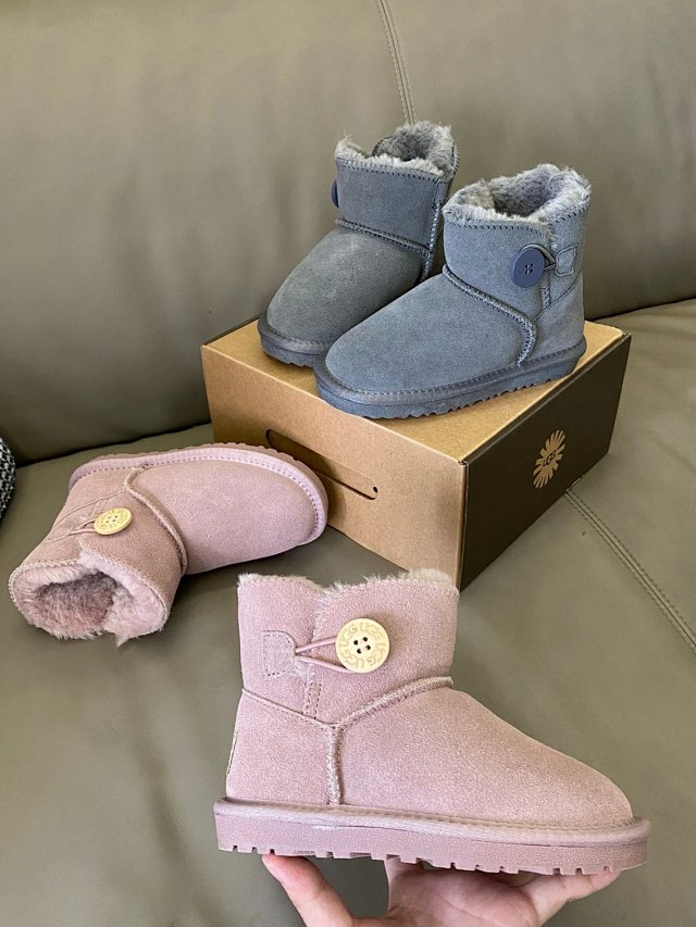 UGG Children's snow boots: seller detail photo 8