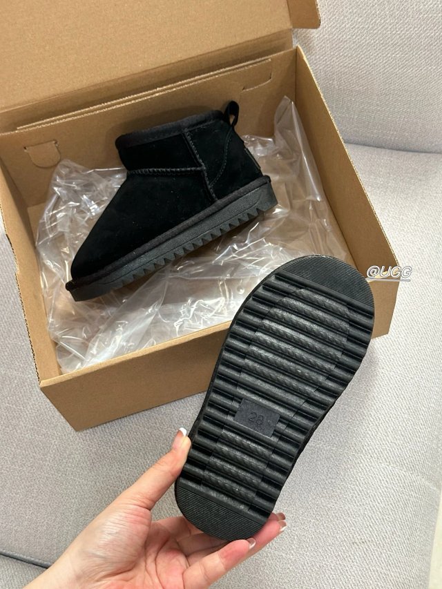 UGG Children's snow boots: seller detail photo 11