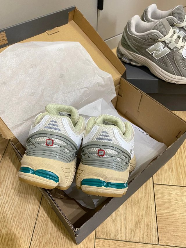 New Balance 1906 children's Shoes: seller detail photo 8