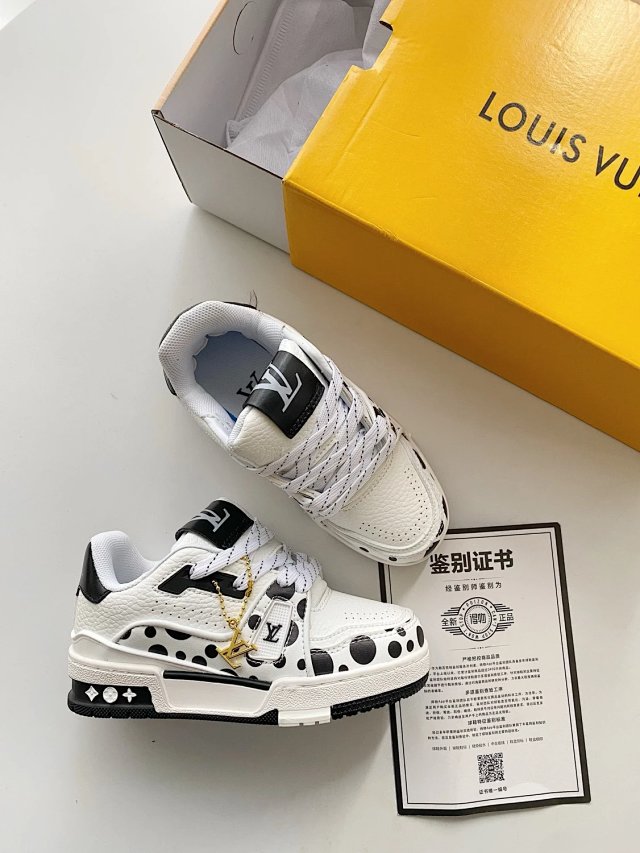 LV Louis Vuitton Children's Shoes: seller detail photo 13