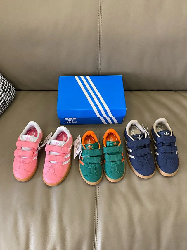 Adidas Children's Shoes: seller detail photo 7
