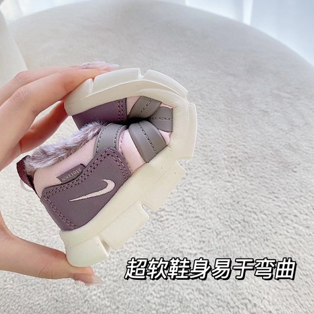 Nike children's Shoes: seller detail photo 11