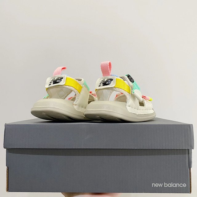 New Balance children's Slippers Shoes: seller detail photo 4