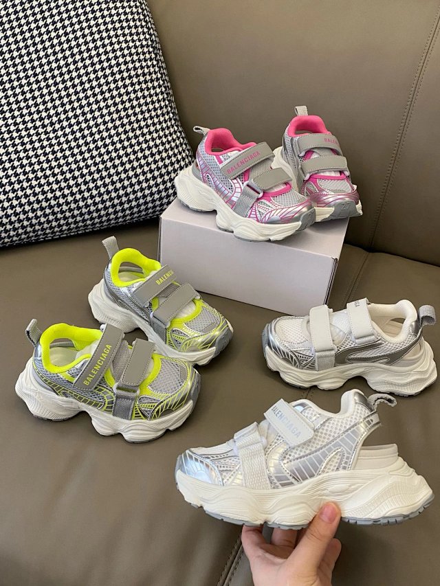 Balenciaga Children's Slippers Shoes: seller detail photo 13