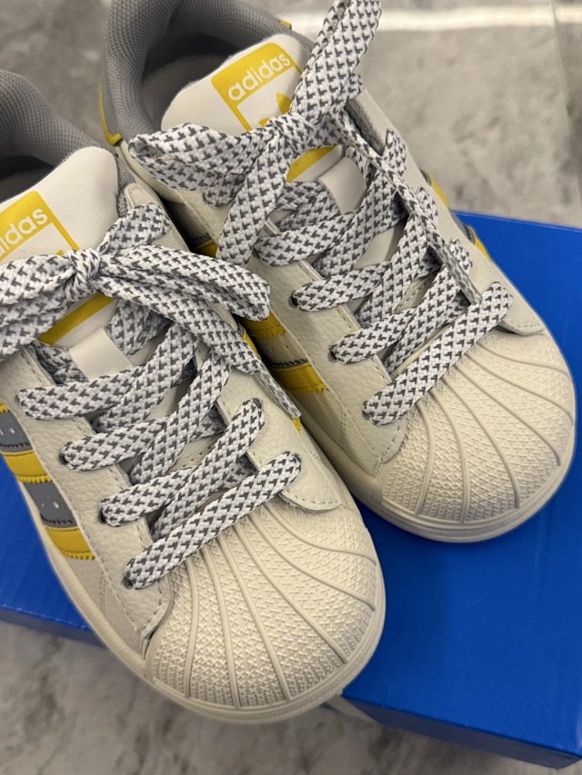 Adidas Children's Shoes: seller detail photo 10