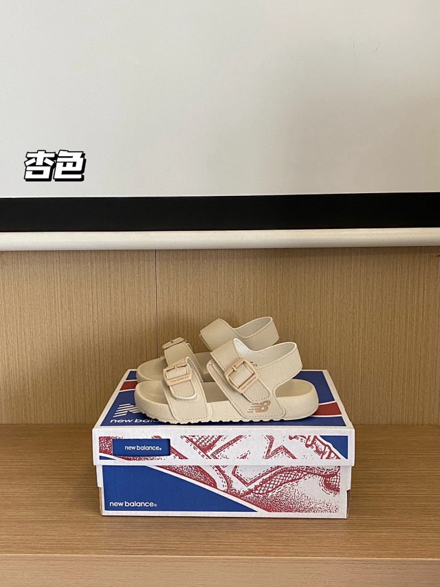 New Balance children's Slippers Shoes: seller detail photo 3