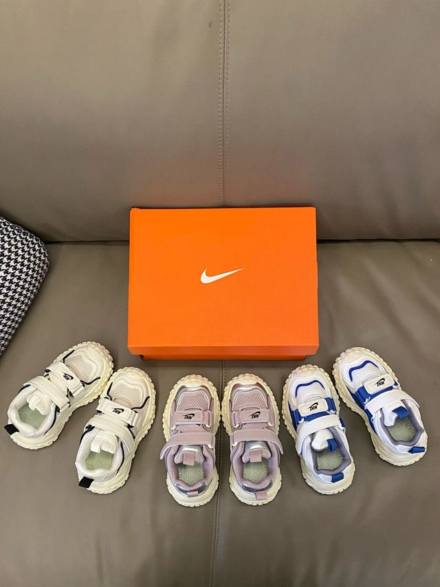 Nike Children's Shoes: seller detail photo 6