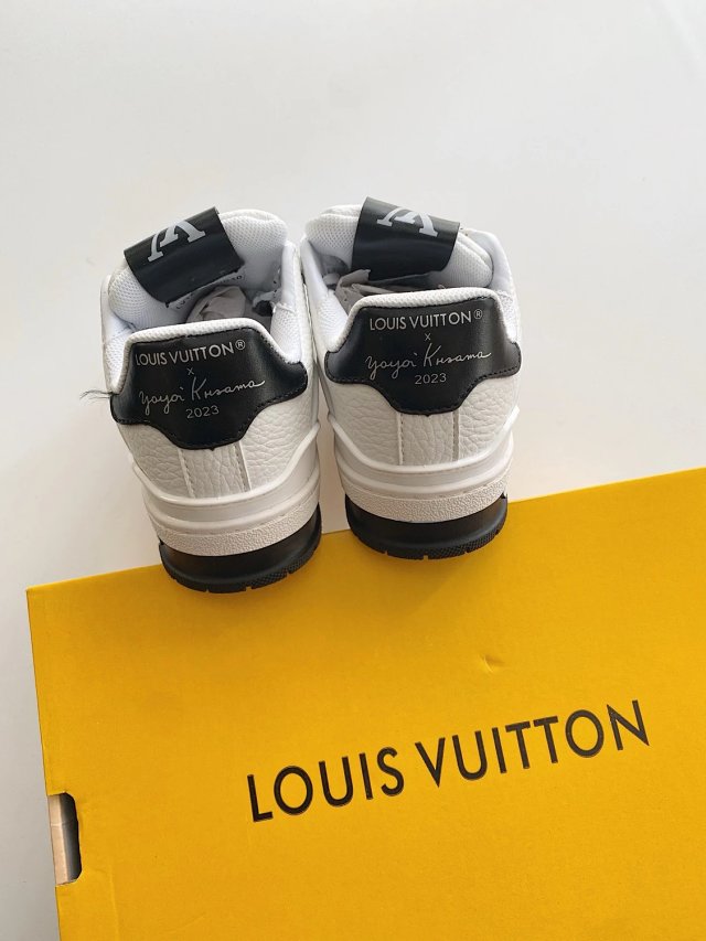LV Louis Vuitton Children's Shoes: seller detail photo 14