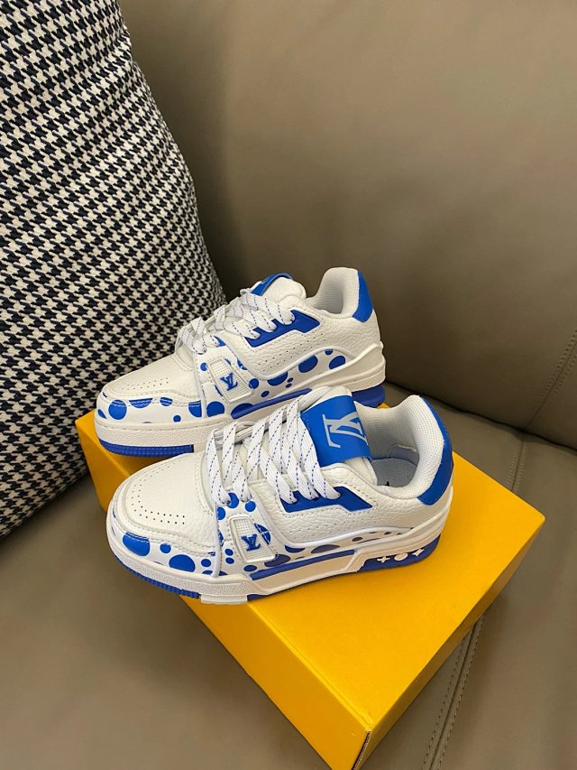 LV Louis Vuitton Children's Shoes: seller detail photo 6