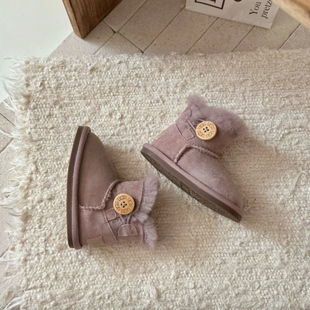 UGG Children's snow boots: seller detail photo 14