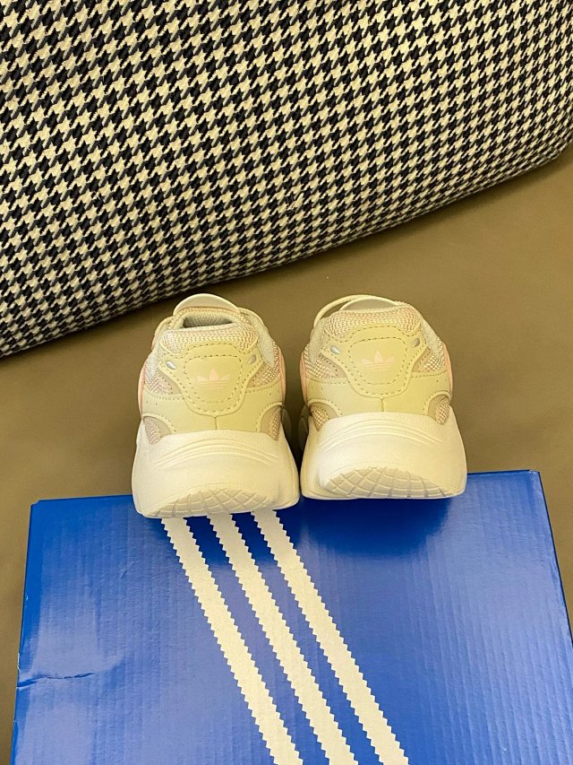 Adidas Ozmillen Children's Shoes: seller detail photo 6