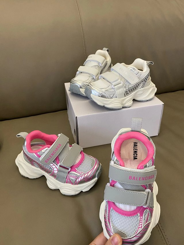 Balenciaga Children's Slippers Shoes: seller detail photo 11