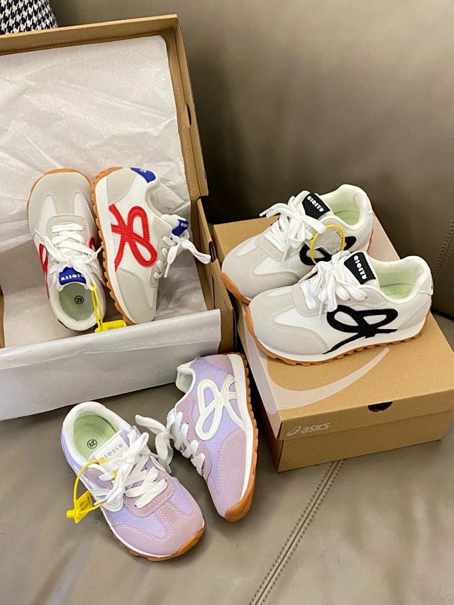 ASICS Children's Shoes: seller detail photo 9