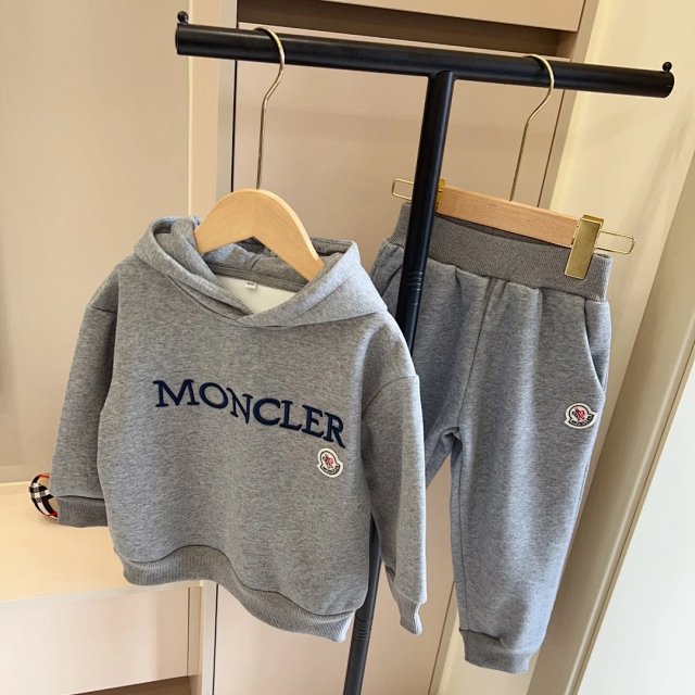 Moncler Children's Hoodie: seller detail photo 6